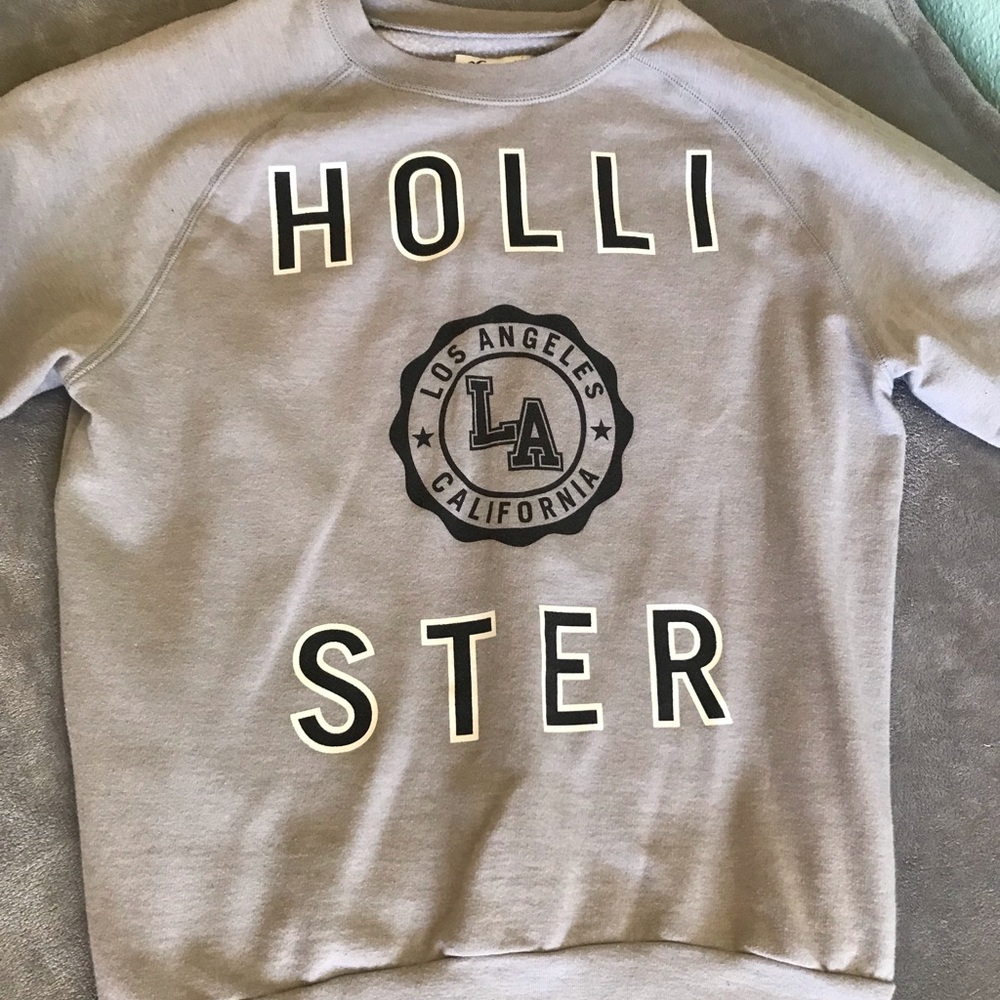 Hollister crew neck